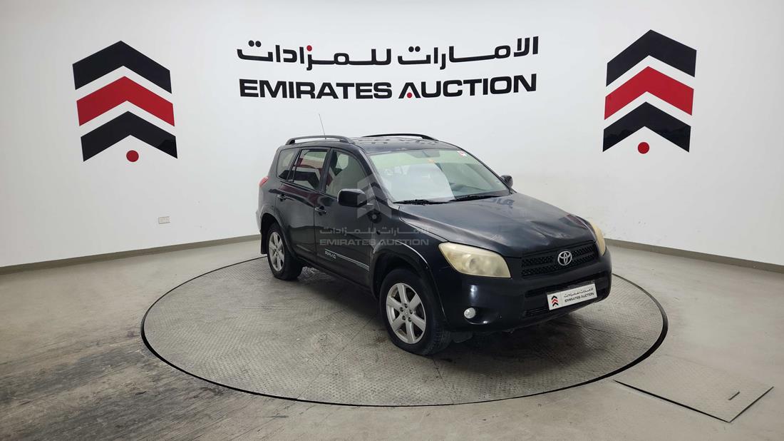 2006 Toyota RAV 4 — Front Right Angle — Photo 9