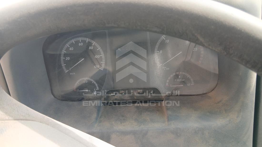 2019 Mercedes Bus — Speedometer & RPM Gauges — Photo 13