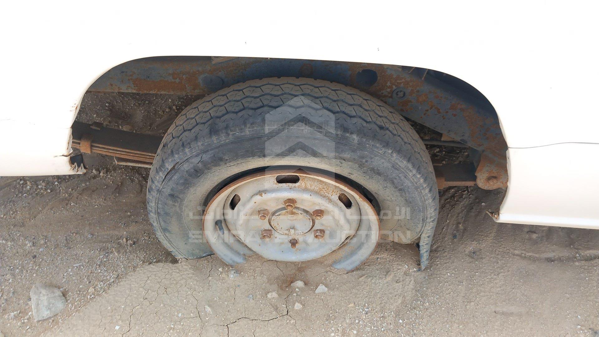 1992 MITSUBISHI L 200 VIN: D0NK130NP00582