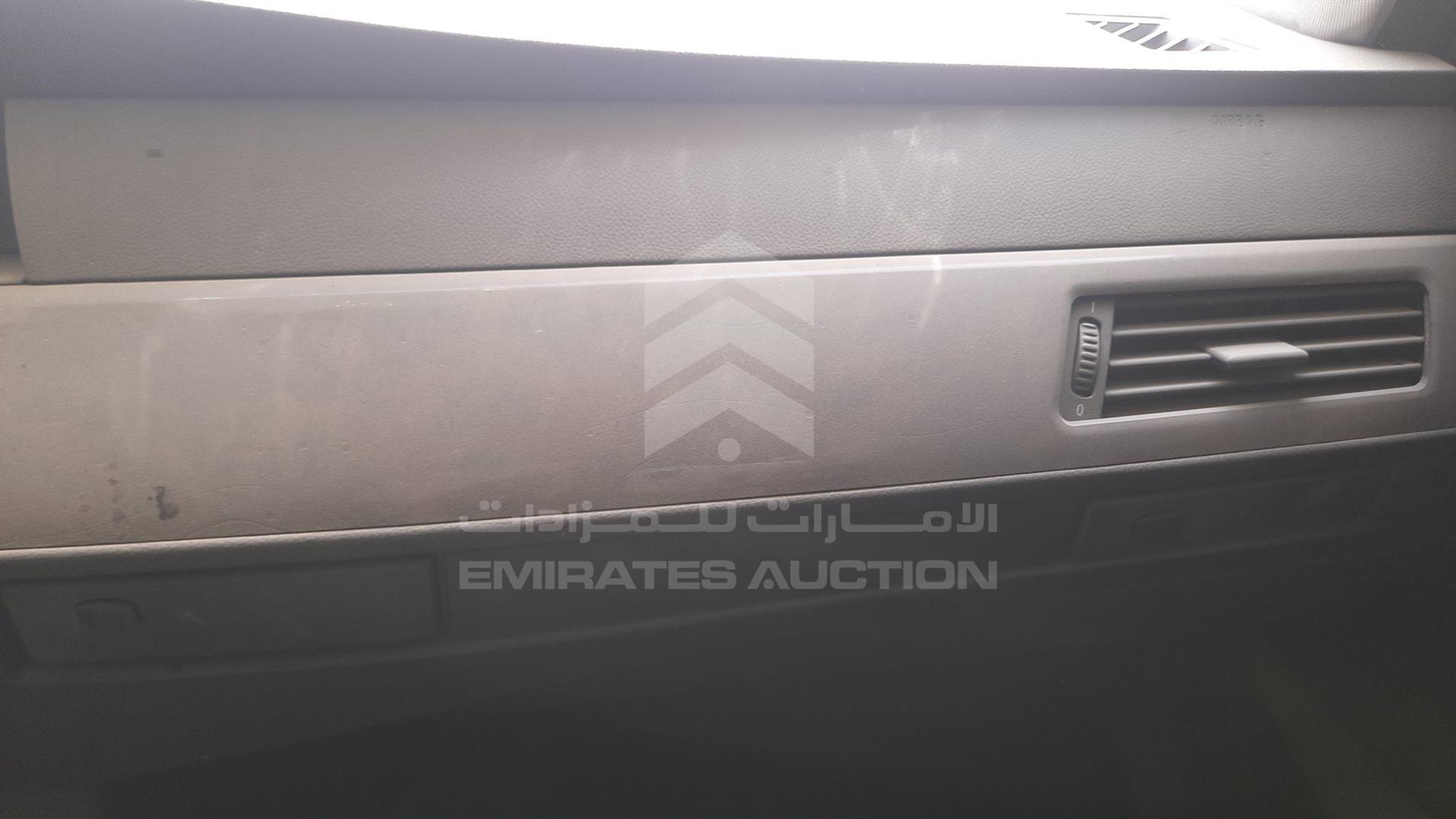0 BMW 530I VIN: WBANA710X0B607034