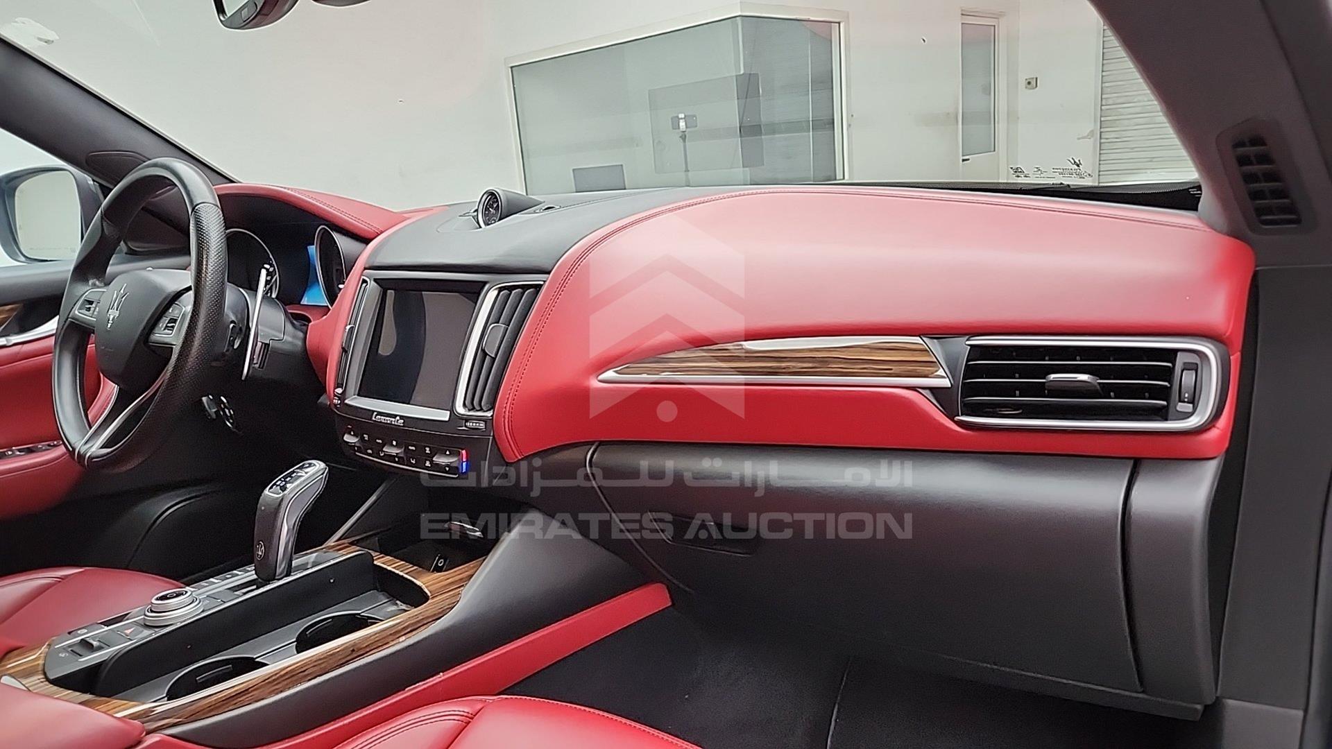 2019 MASERATI LEVANTE VIN: ZN6YU61F0KX325205