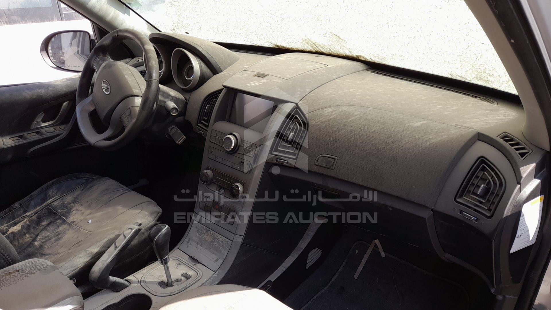 2018 MAHINDRA XUV500 VIN: MA1YW2LDVJ6050689
