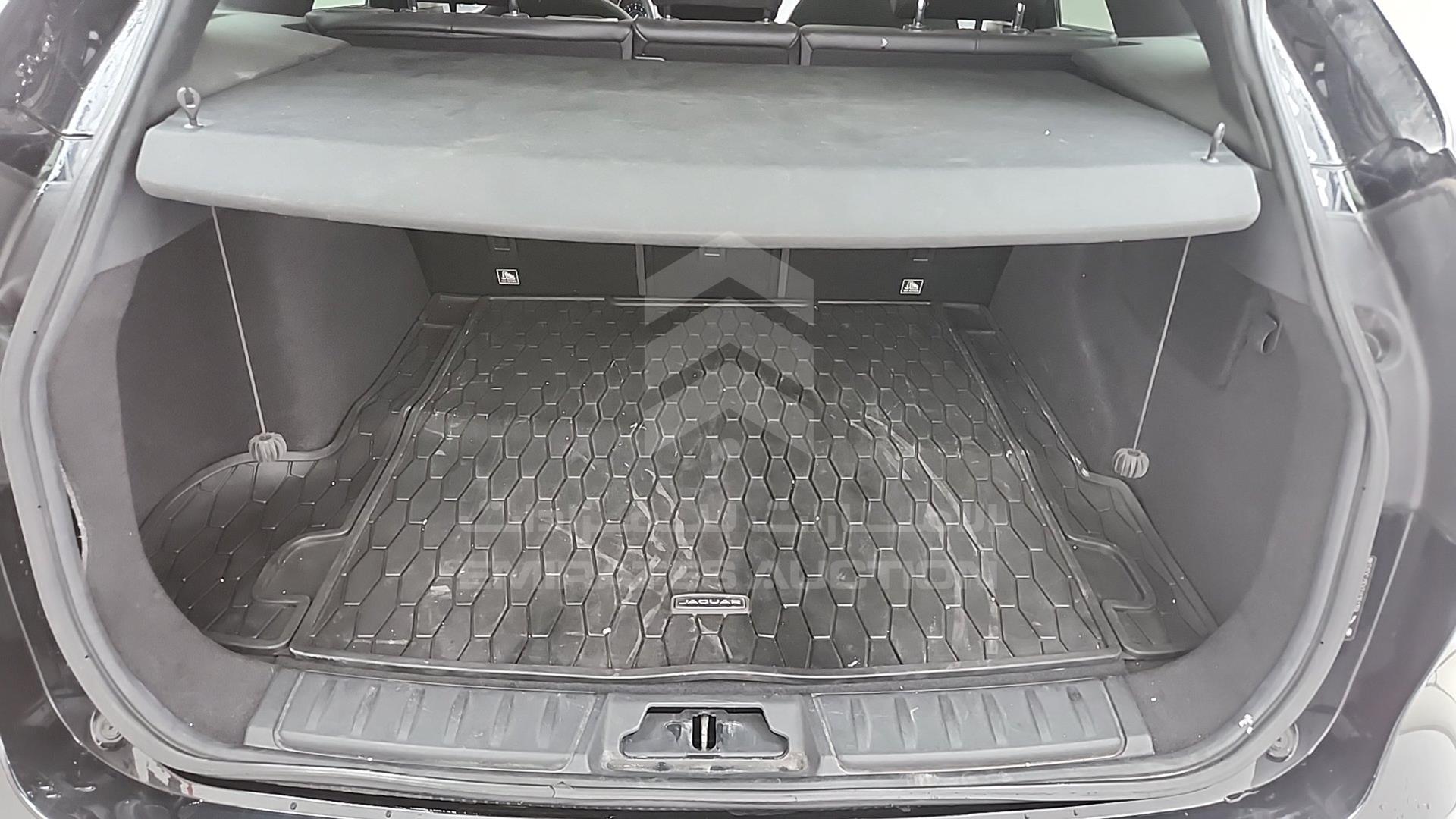 2018 JAGUAR F-PACE VIN: SADCJ2FX7JA251768