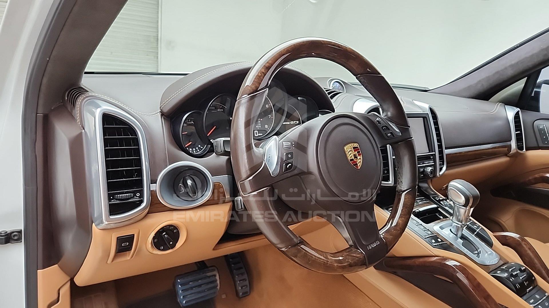 2013 PORSCHE CAYENNE GTS VIN: WP1ZZZ92ZDLA76369