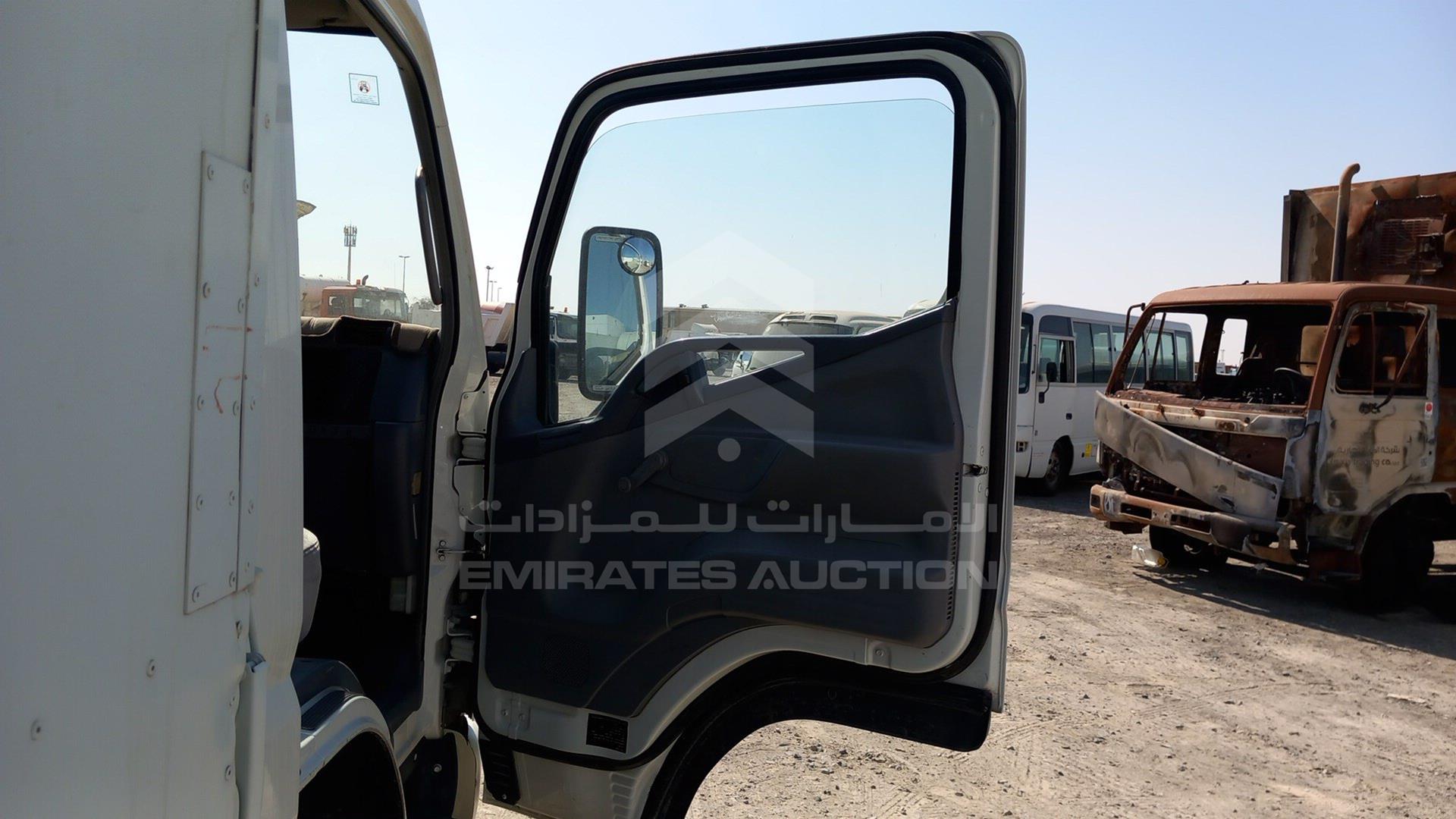 2006 MITSUBISHI CANTER VIN: JL7BCE1J56K012729