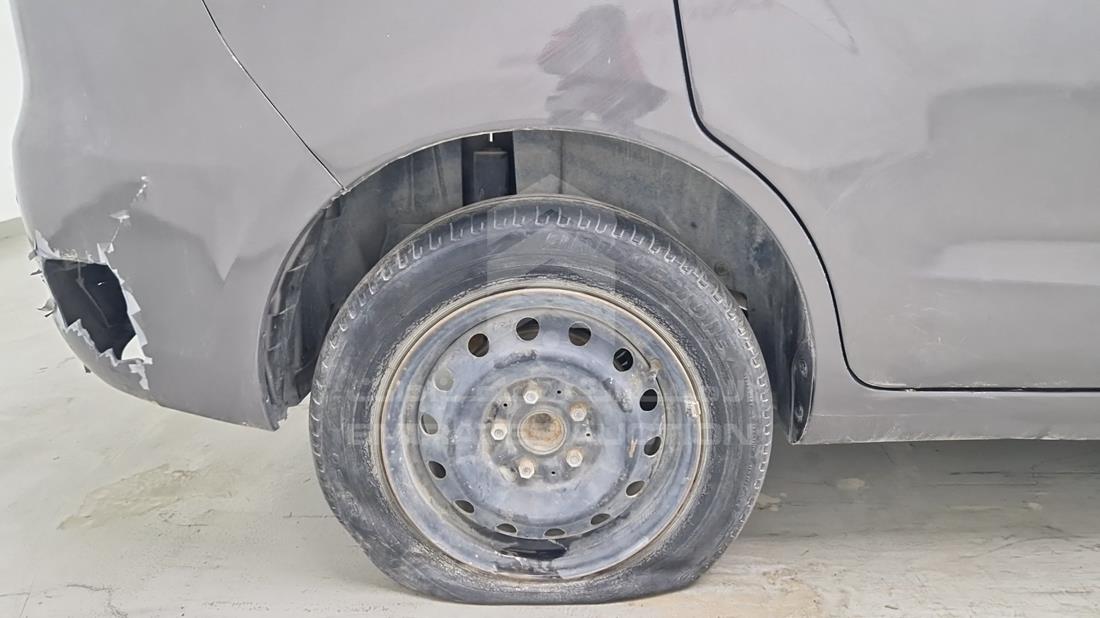 2015 Suzuki Ertiga — Rear Right Tyre — Photo 40