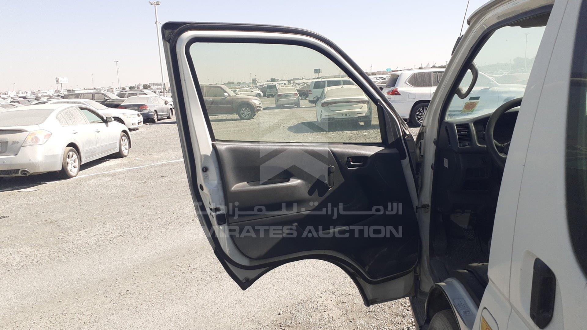 2014 TOYOTA HIACE VIN: JTFHX02P0E5003247