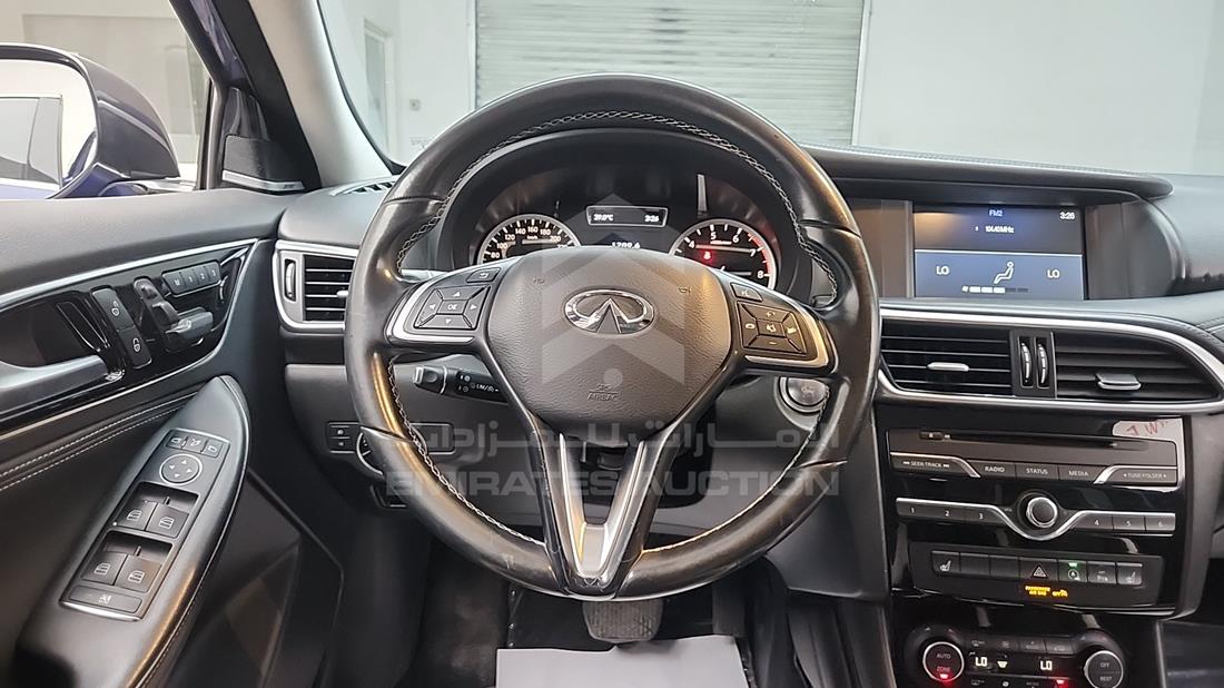 2018 Infiniti Q 30 — Steering & Mounted Controls — Photo 16