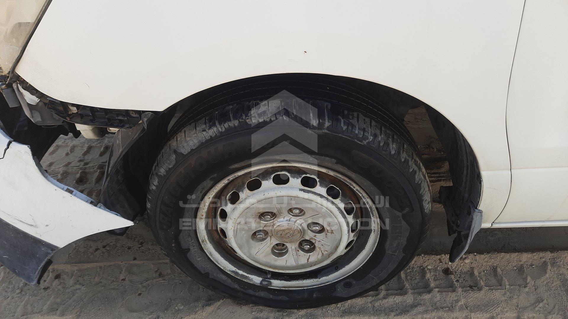 2012 HYUNDAI H1 VIN: KMHWG81R9CU464169