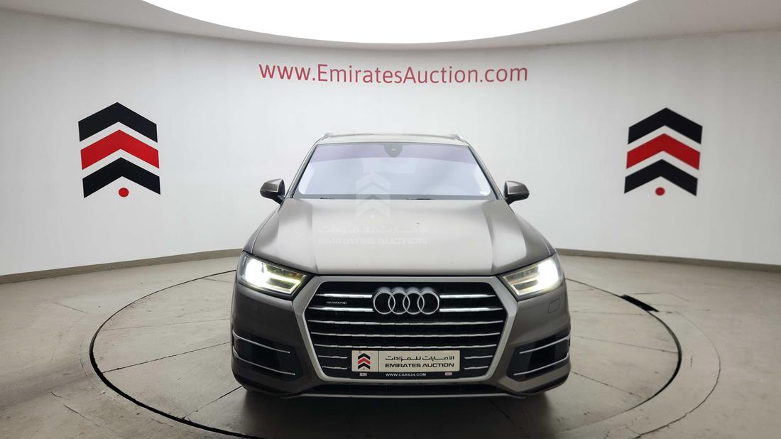 2016 Audi Q7 — 360-degree view