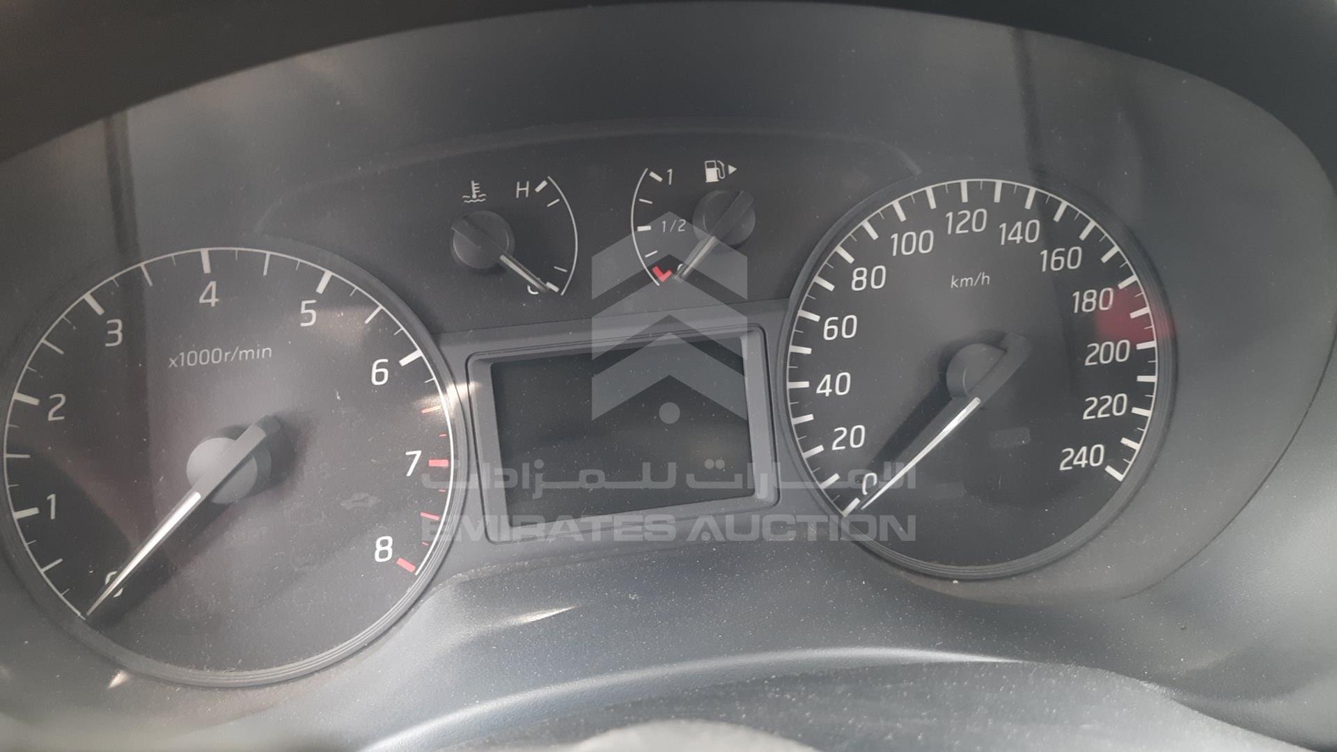 2015 NISSAN TIIDA VIN: MNTBC2C96F6005434