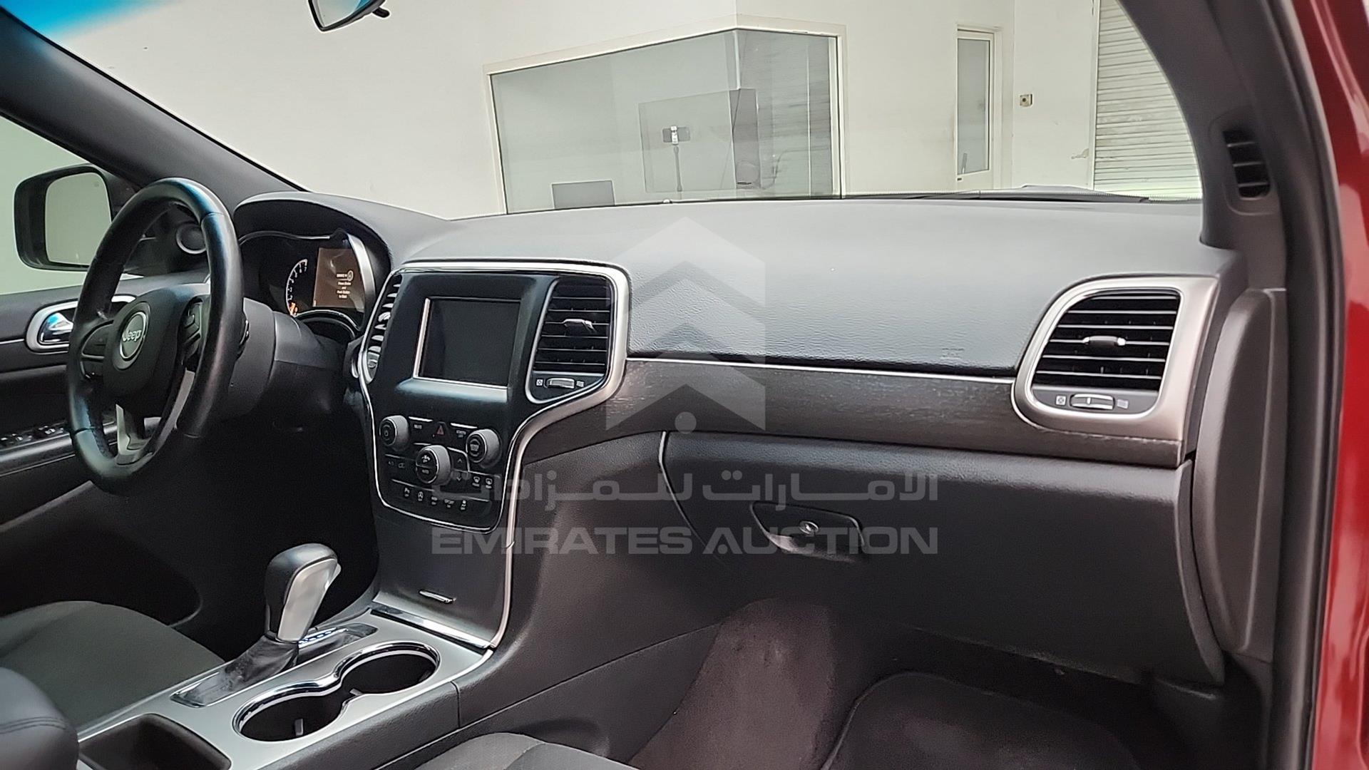 2018 JEEP GRAND CHEROKEE VIN: 1C4RJEAG9JC429523