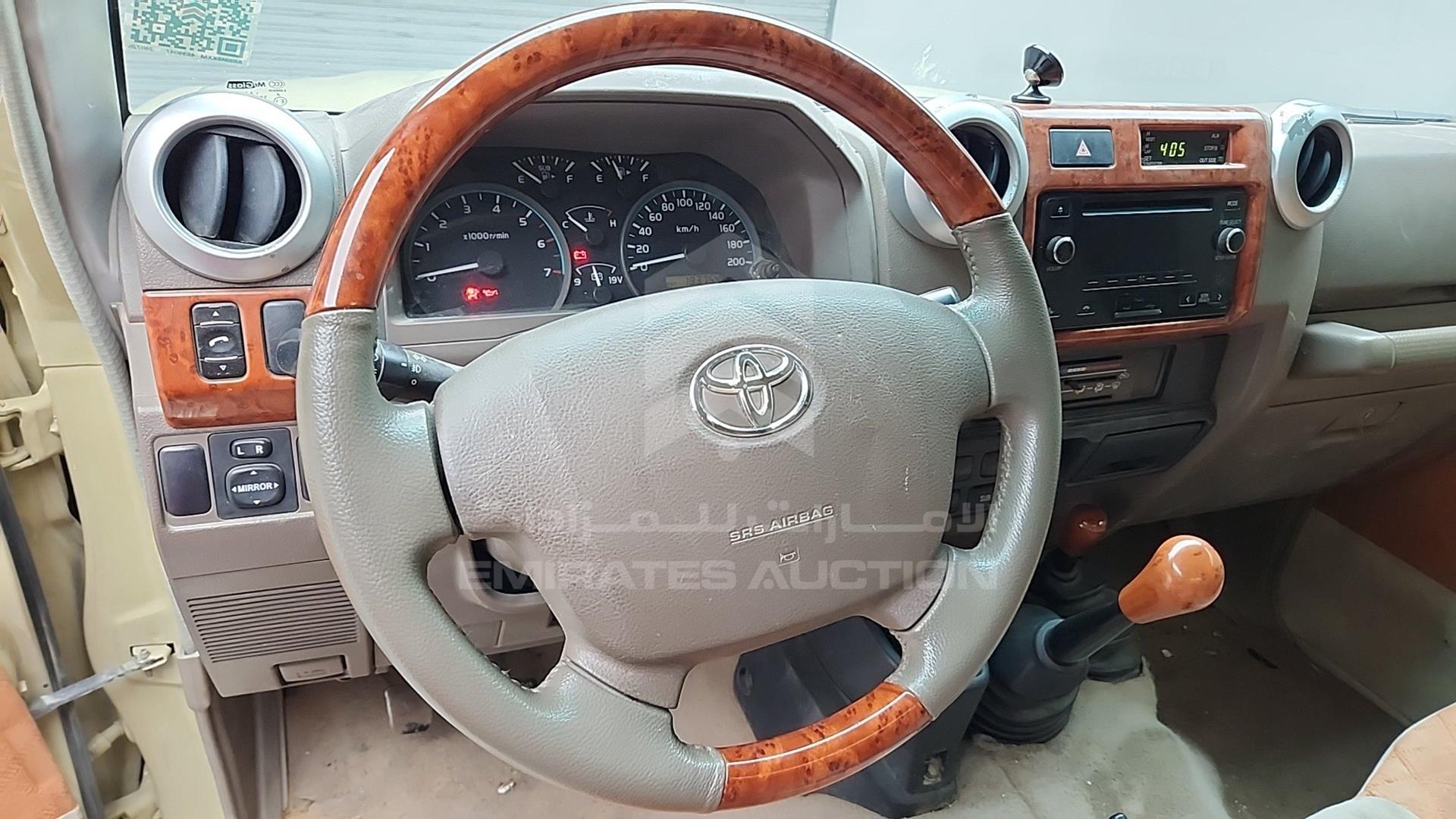 2013 TOYOTA LAND CRUISER VIN: JTFLU73J1D4546021