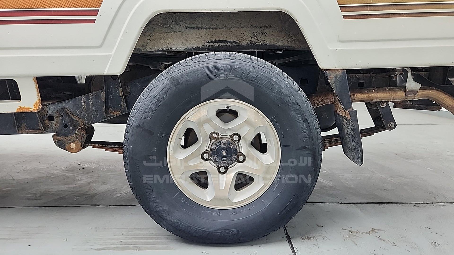 2012 TOYOTA LAND CRUISER VIN: JTFLU73J2C4522860