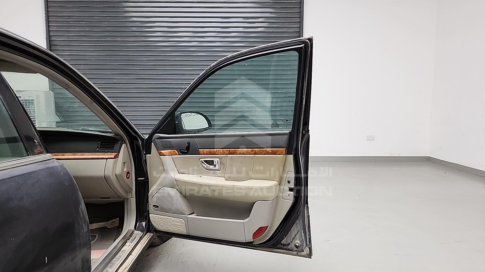 2006 KIA OPIRUS VIN: KNALD224365093828