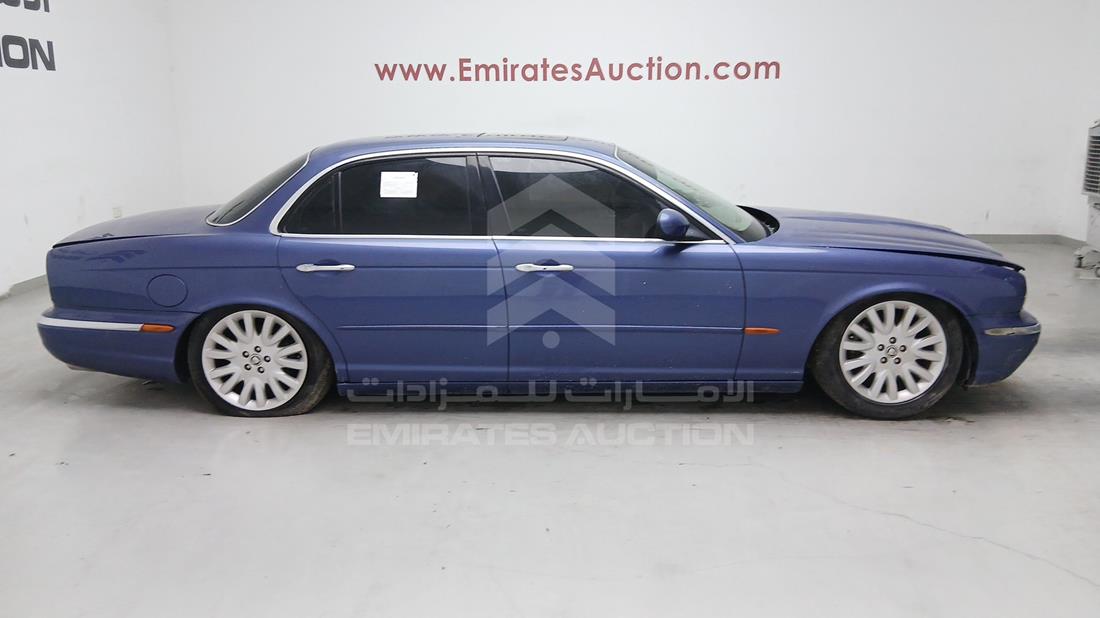 جاكوار  2004 — الزاوية الأمامية اليمنى — صورة 11