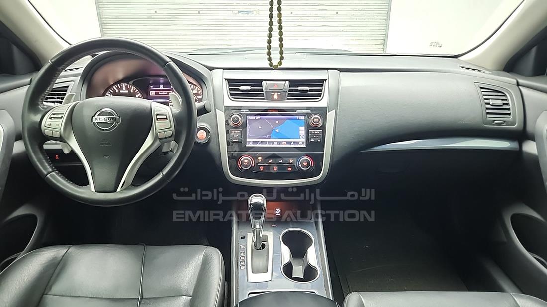 نيسان التيما 2018 — زاوية الواجهة الكاملة — صورة 15