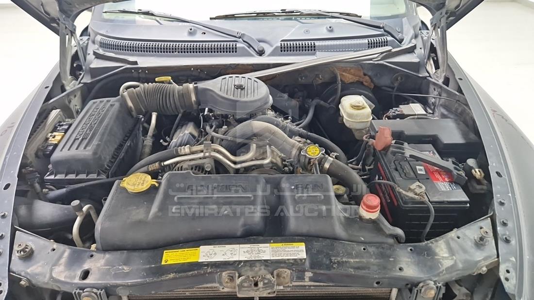 2003 Dodge Durango — Engine Bay — Photo 34
