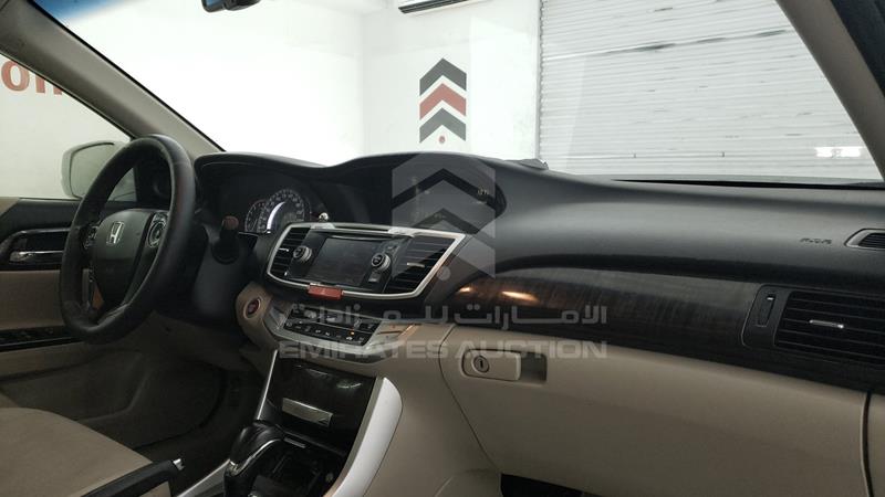 1HGCR2676EA608644 Auction: EmiratesAuction Lot: 405934 1HGCR2676EA608644 Honda Accord 2014 WHITE Photo 27