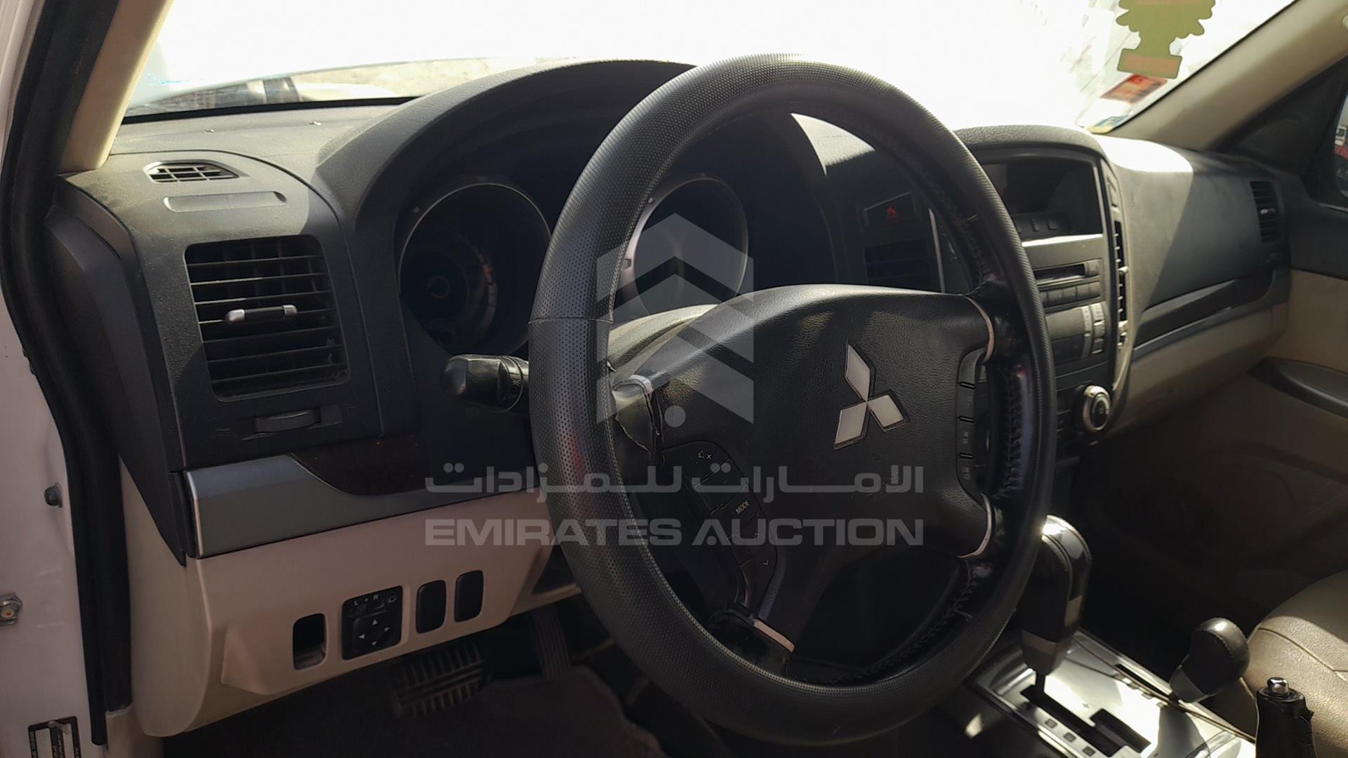 2012 MITSUBISHI PAJERO VIN: JMYLRV95WCJ704546