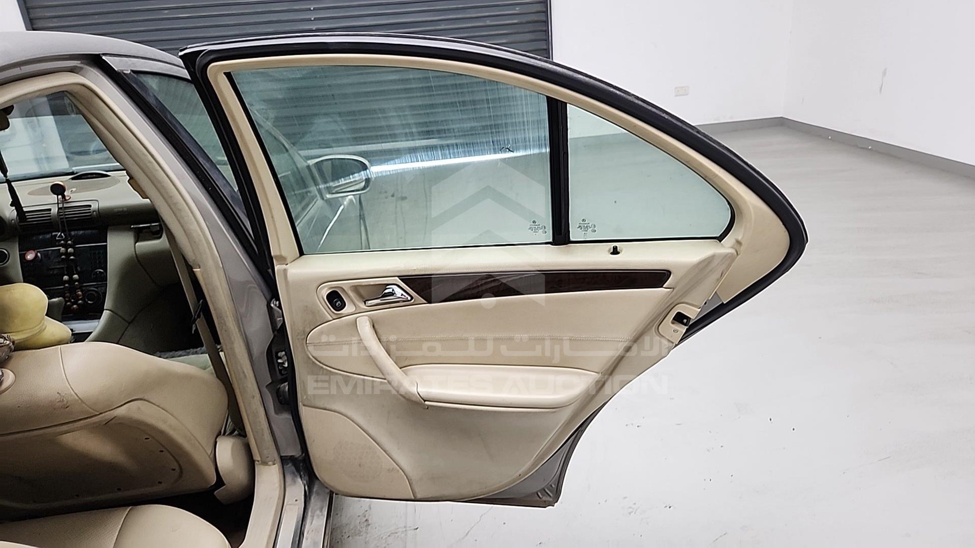 2005 MERCEDES C 240 VIN: WDB2030611F614794