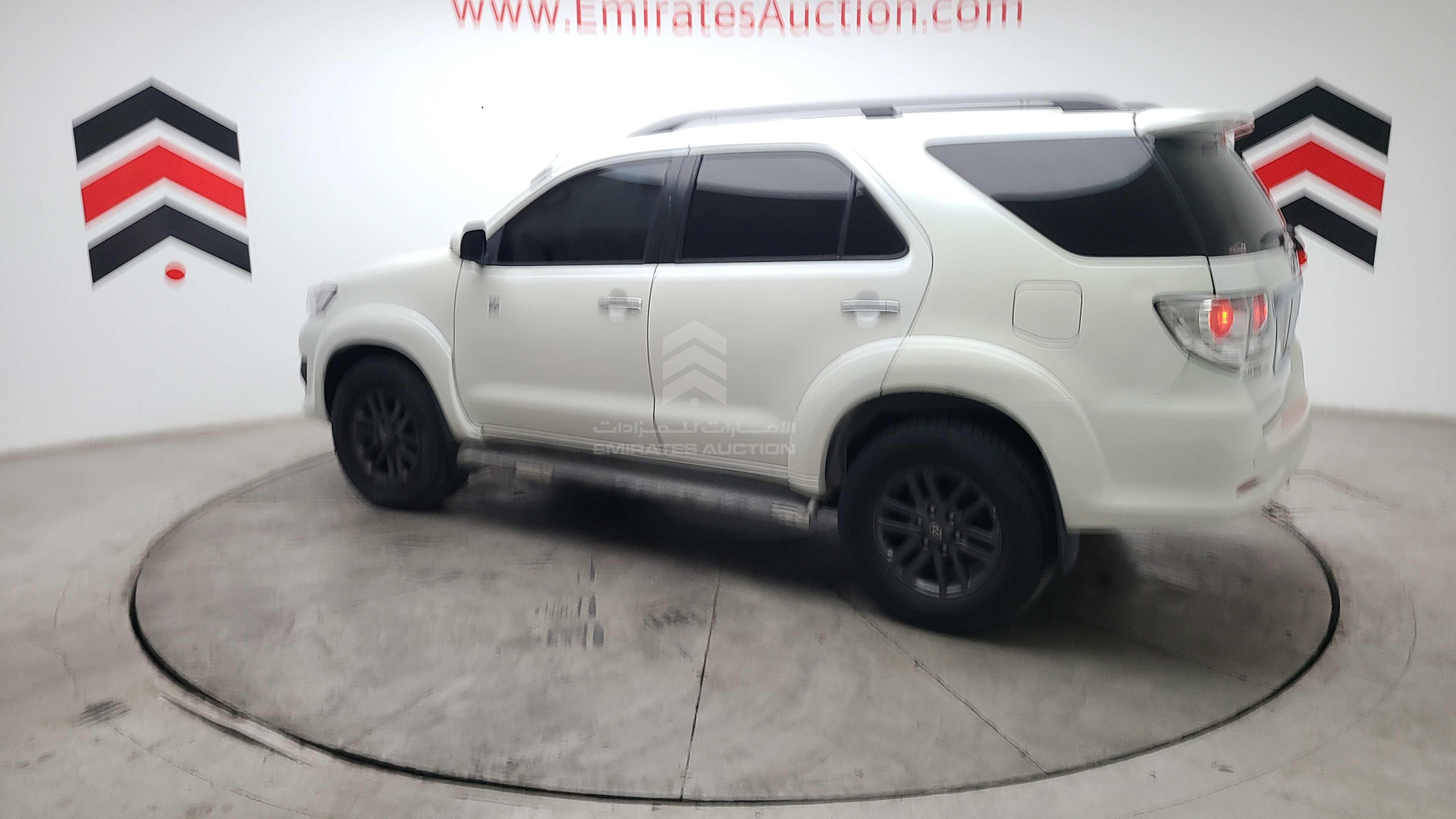 MHFYU59G9F7040120 - 2015 Toyota Fortuner - #460919