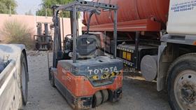 Toyota Forklift — Rear Left Angle — Photo 6 — Thumbnail