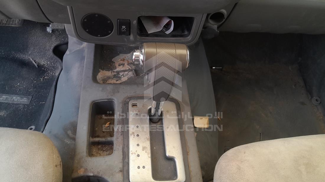 2015 Nissan Frontier — Gear View — Photo 16