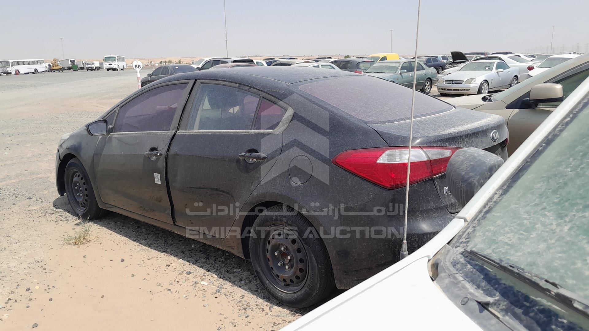 2013 KIA CERATO VIN: KNAFJ412BDA044067
