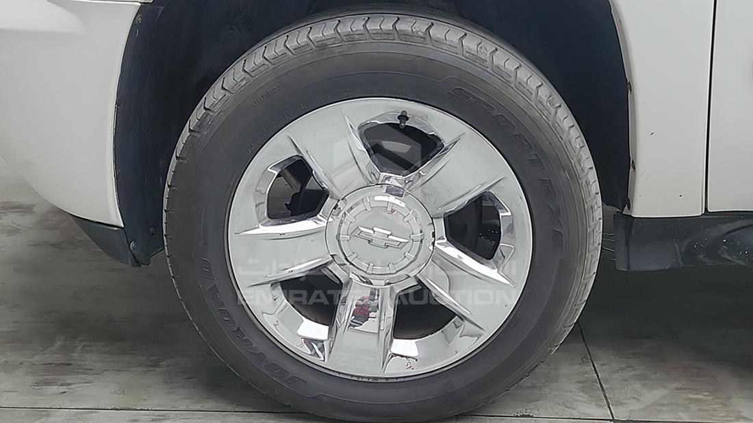 2008 Chevrolet Tahoe — Front Left Tyre — Photo 35