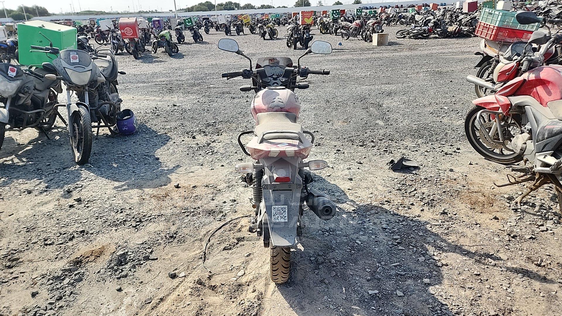0 BAJAJ PULSAR VIN: MD2A11CX1LCE56654