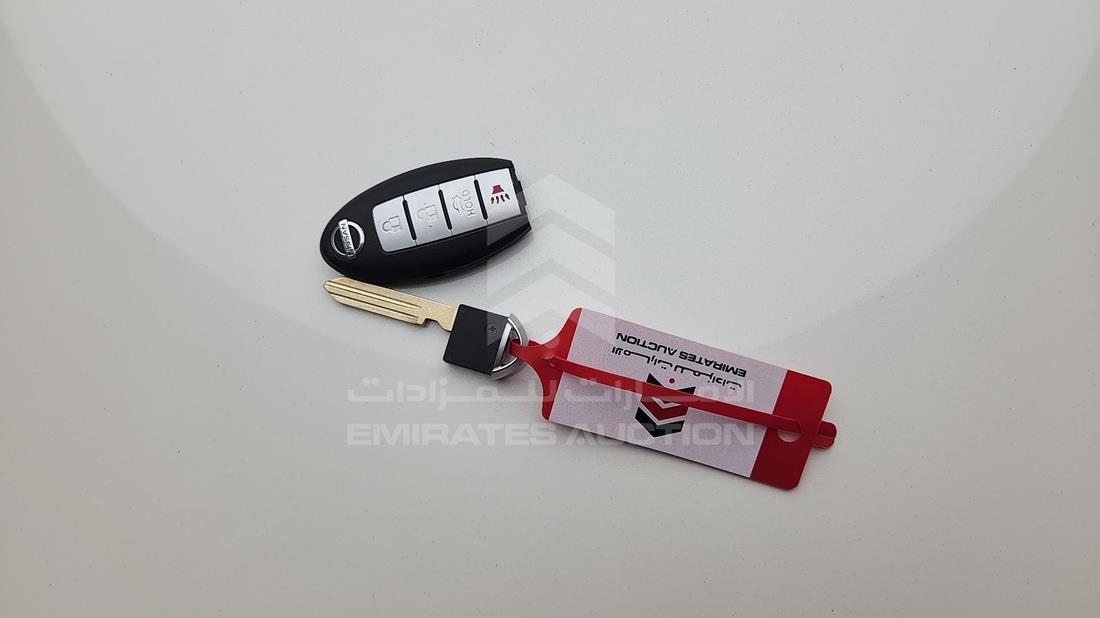 2010 Nissan Maxima — Keys — Photo 4
