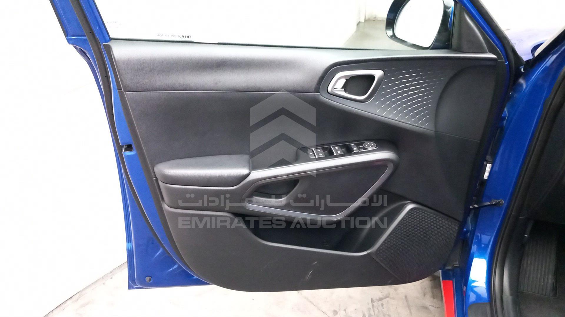 2020 KIA SOUL VIN: KNDJ63AU6L7110925