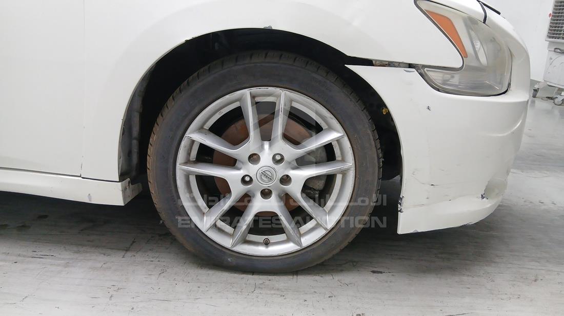 2014 Nissan Maxima — Front Right Tyre — Photo 38