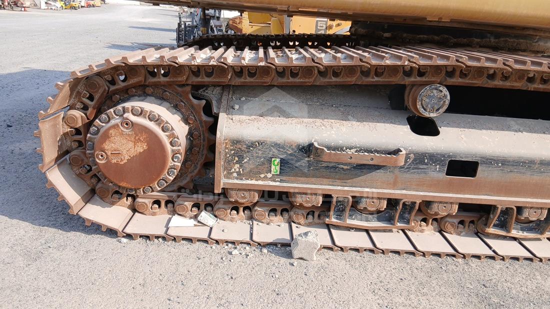 2016 Caterpillar 330D — Rear Right Tyre — Photo 24