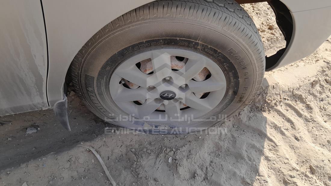 2007 Hyundai H1 — Front Right Tyre — Photo 28