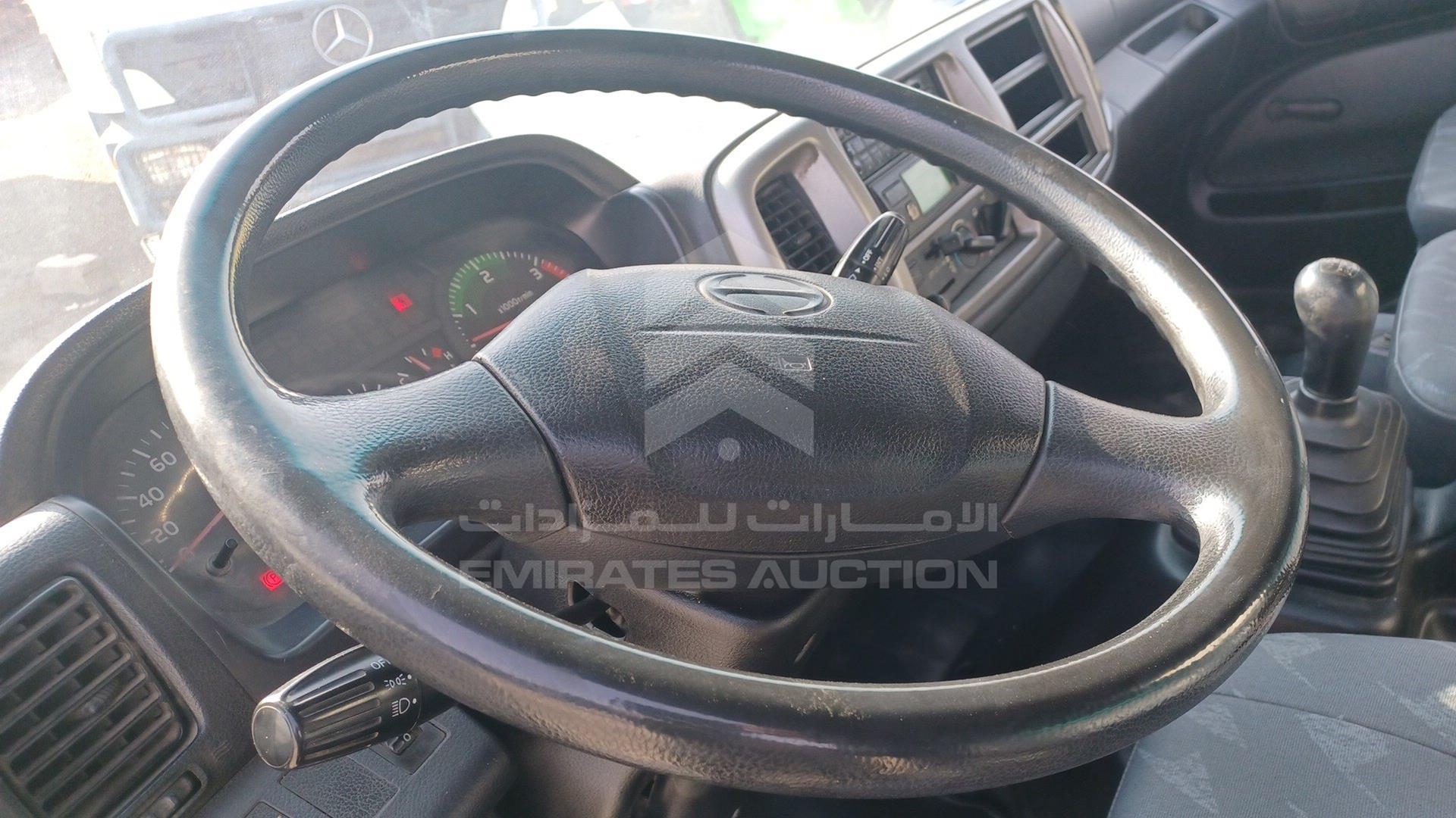 2011 HINO 500 VIN: JHDFG1JP1B1S18435