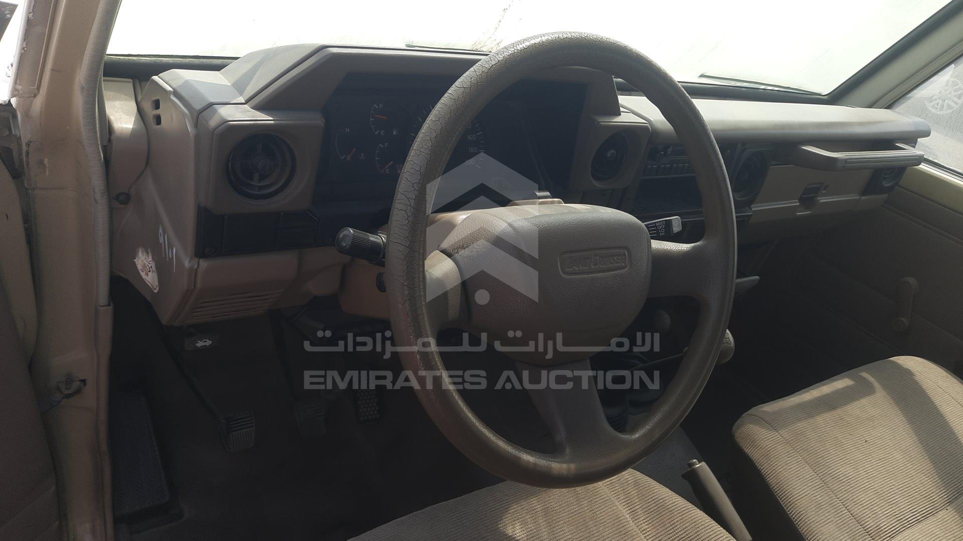 2000 TOYOTA LAND CRUISER PICKUP VIN: JTFLJ71J4Y8000999
