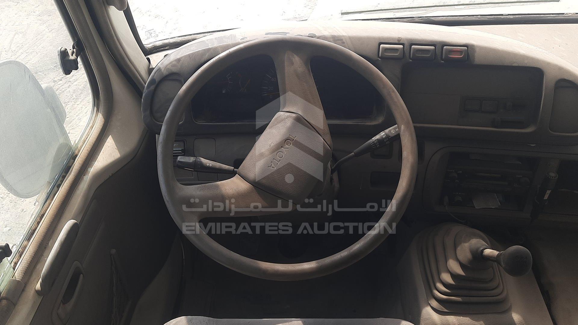 2008 TOYOTA COASTER VIN: JTGFK518484000483