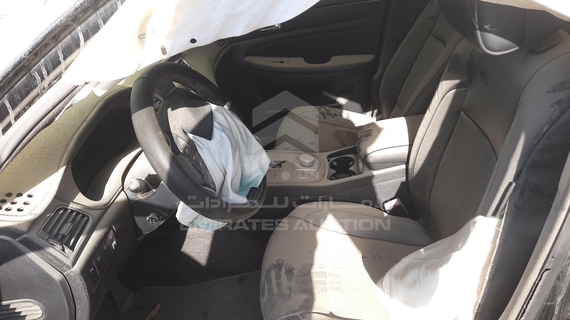 2009 HYUNDAI GENESIS VIN: KMHGC46F49U050460