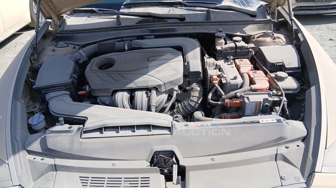 2021 Hyundai Sonata Hybrid — Engine Bay — Photo 28