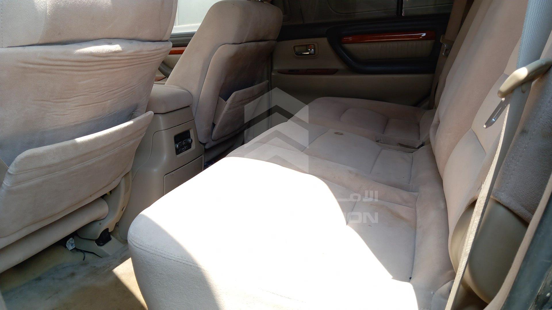 2003 LEXUS LX 470 VIN: JTJHT00W833532353