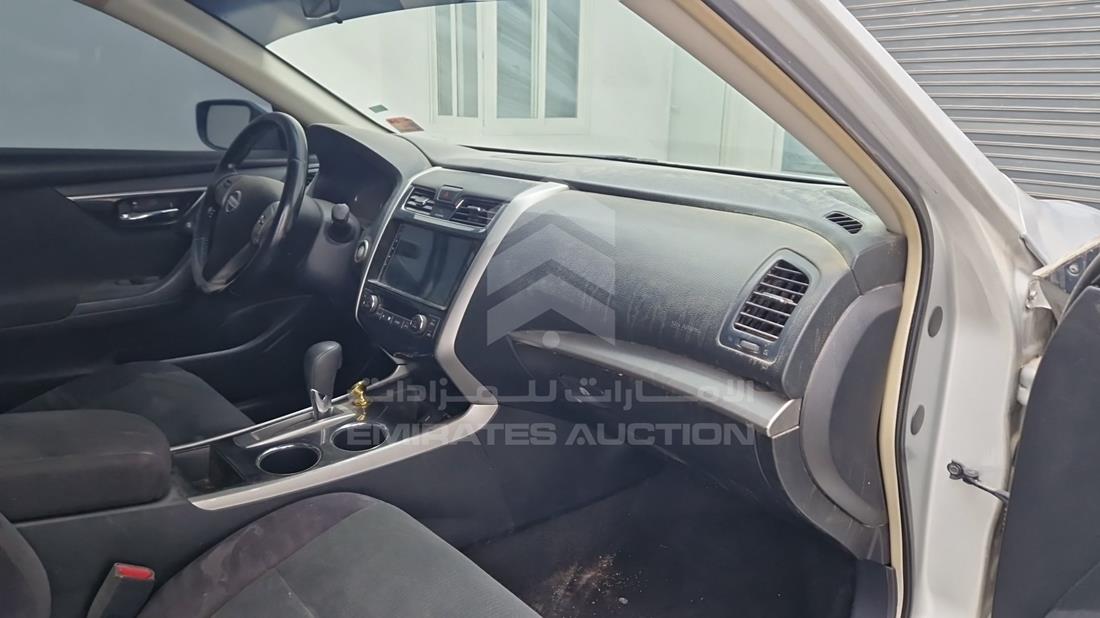 نيسان التيما 2013 — زاوية واجهة الراكب الأمامي الأيمن — صورة 25