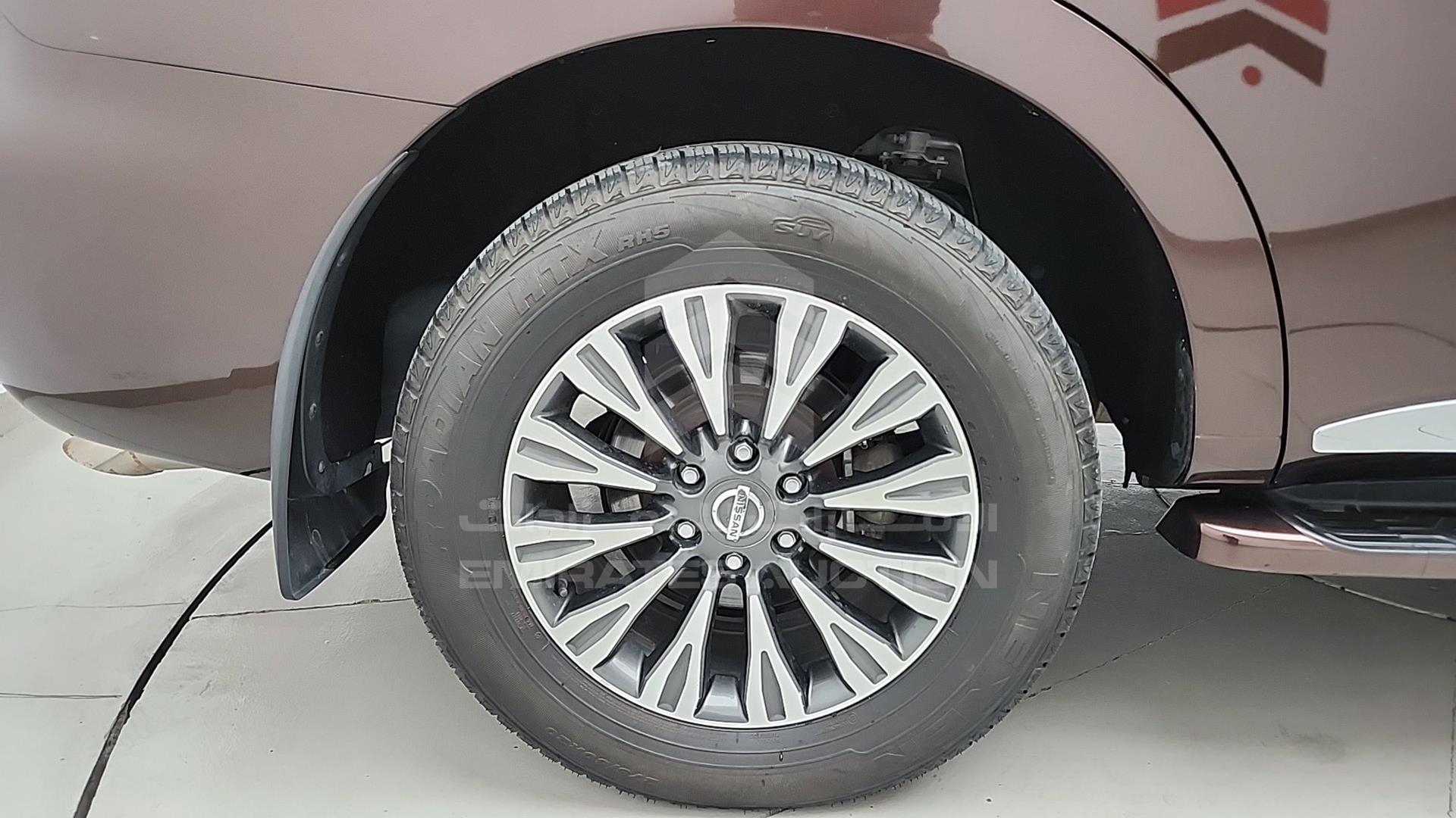 2017 NISSAN PATROL VIN: JN8AY2NY6H9304579