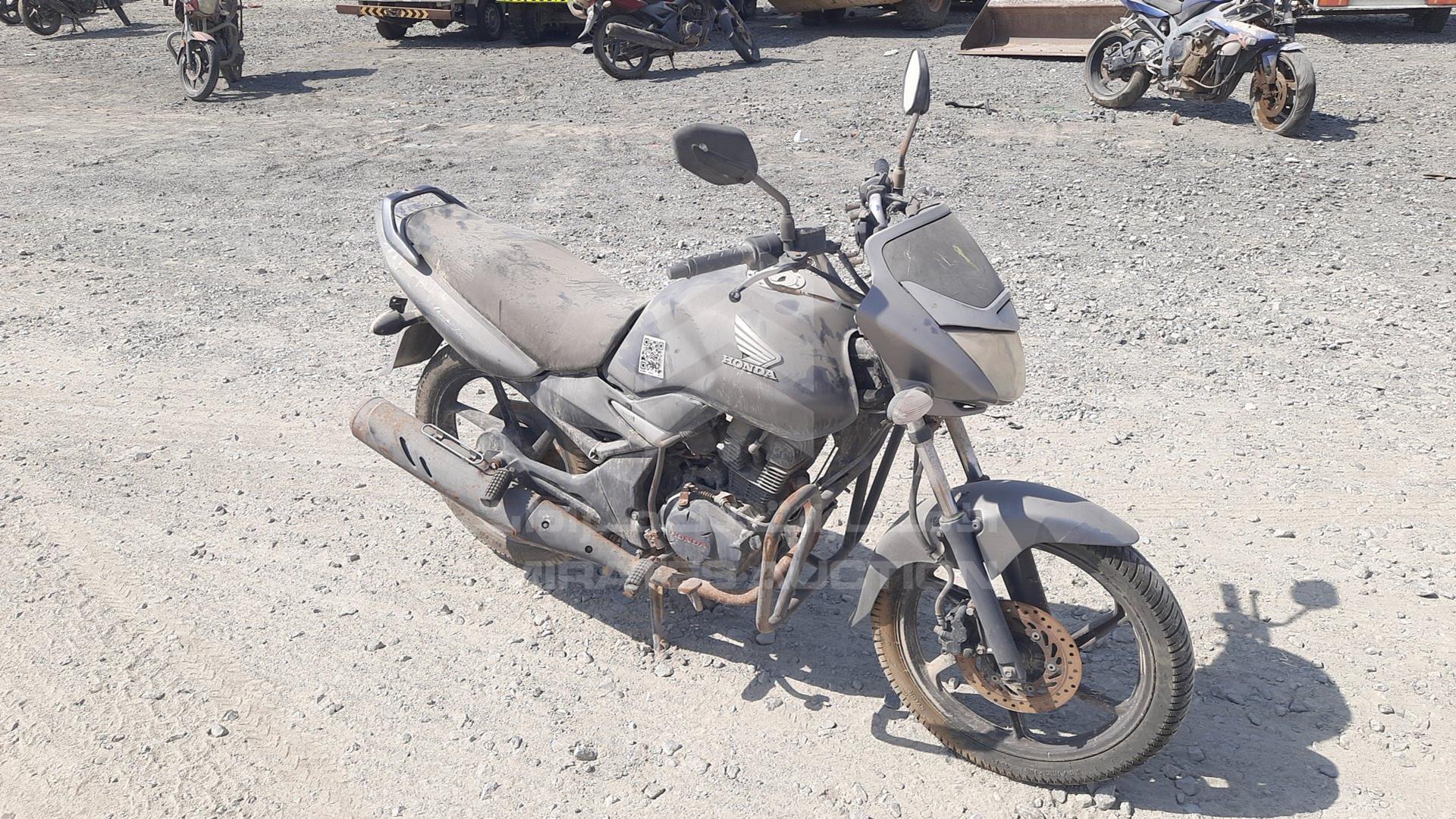 2016 HONDA UNICORN VIN: ME4KC09MKG8105831