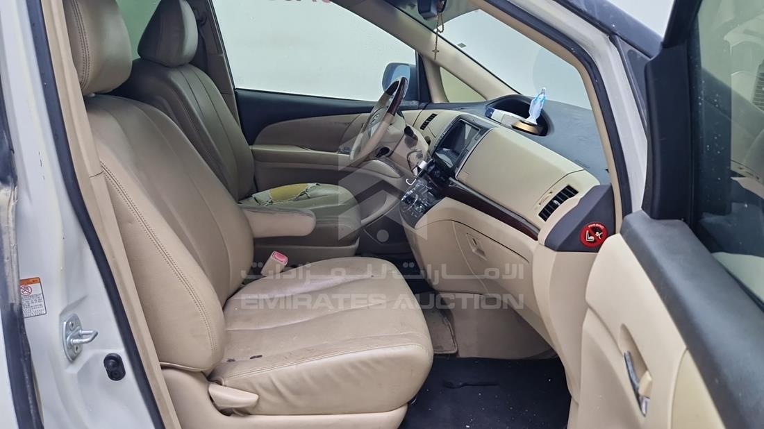 2015 Toyota Previa — Front Right Passenger Seat View — Photo 30