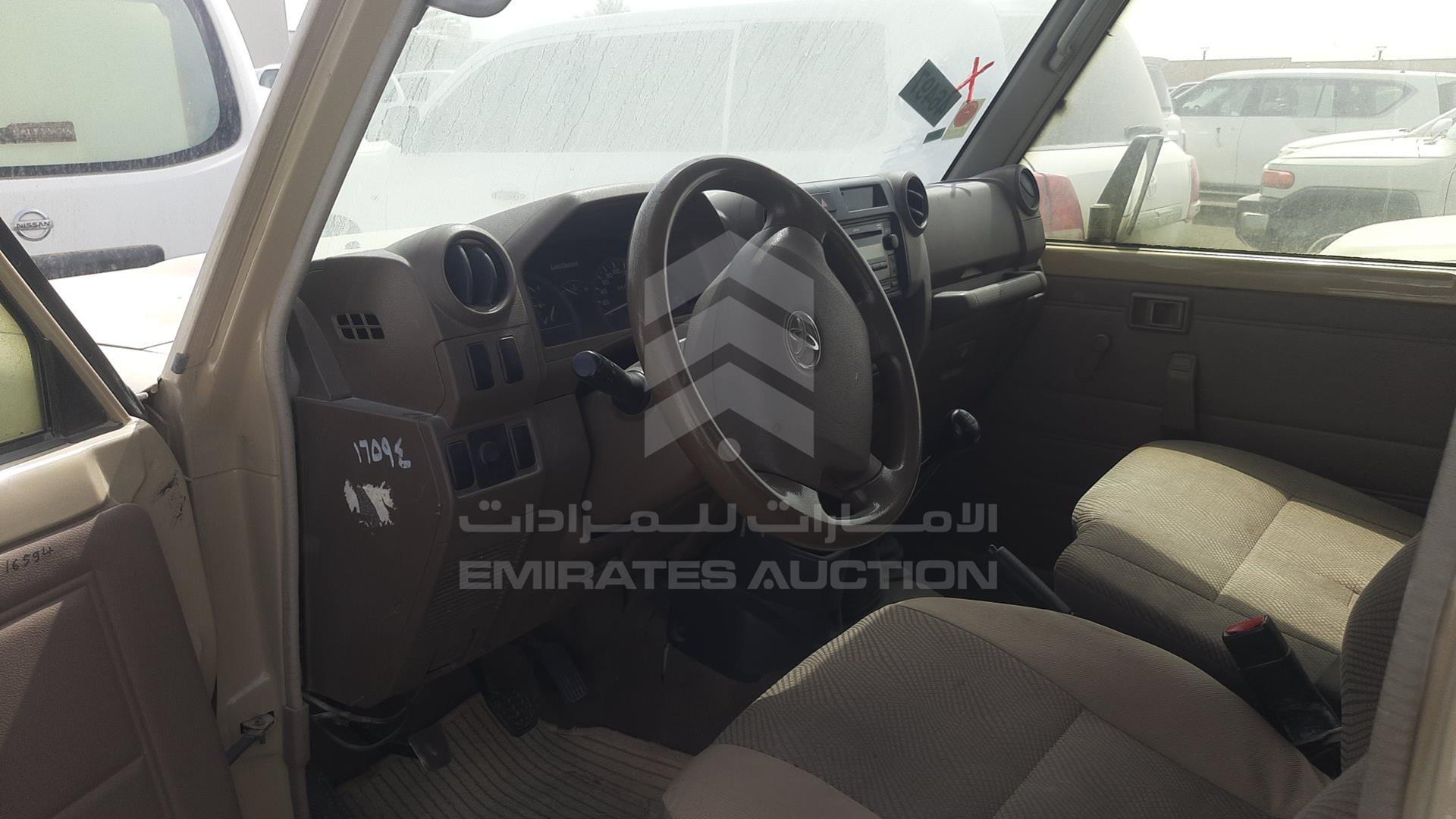 2014 TOYOTA LAND CRUISER VIN: JTFLU71J5E4319550