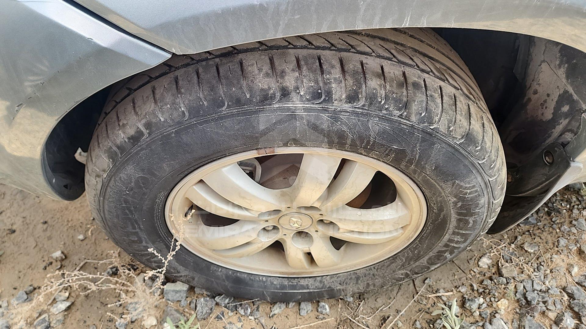 2006 HYUNDAI TUCSON VIN: KMHJM81D76U311639