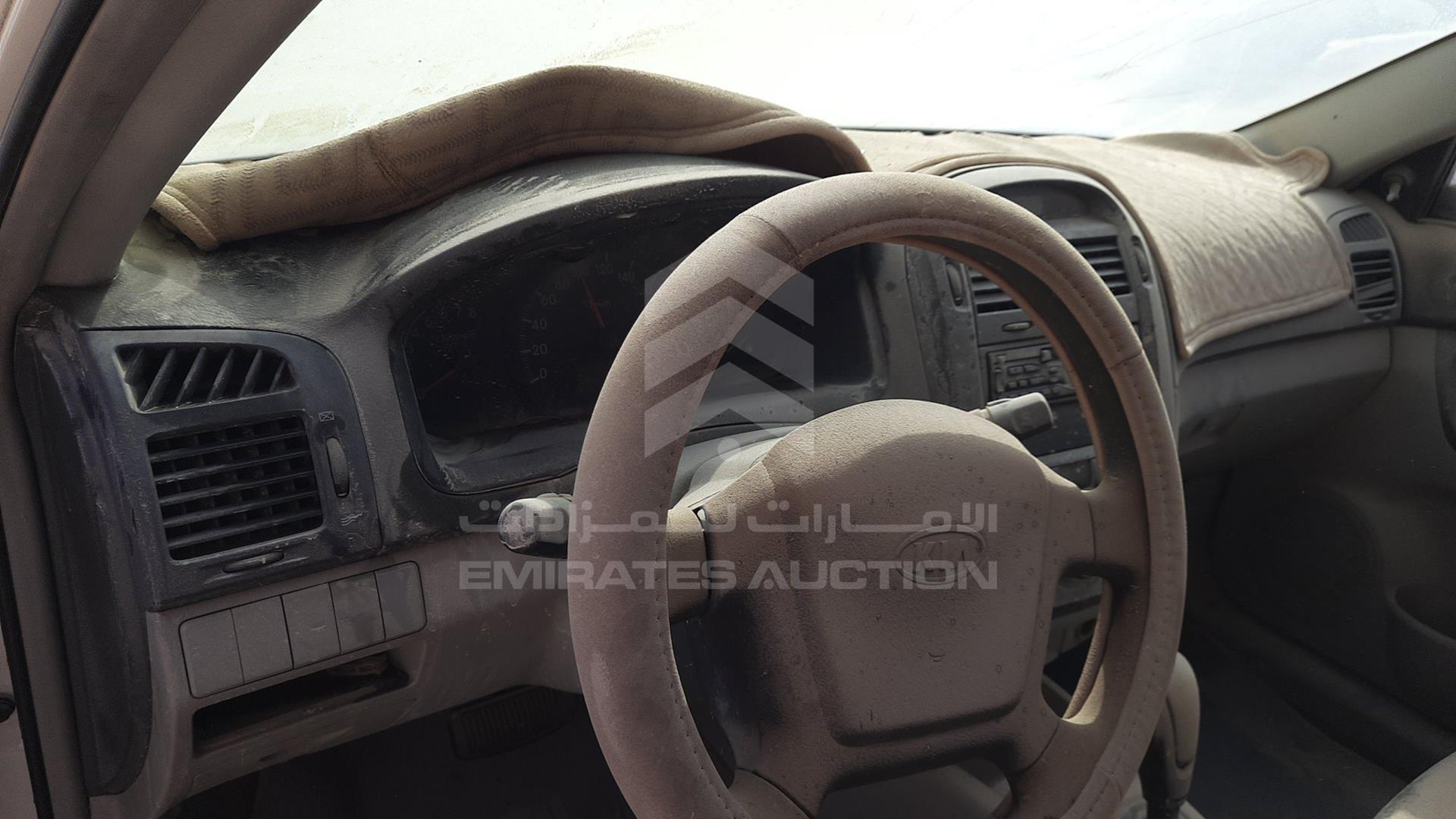 2005 KIA CERATO VIN: KNAFE242455118028