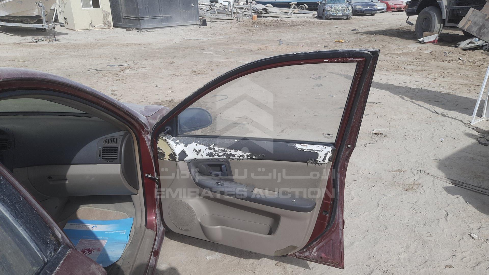 2004 KIA CERATO VIN: KNAFE223545028428